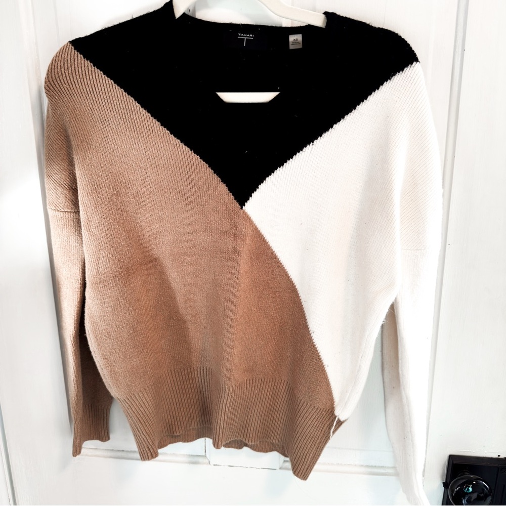 Tahari colorblock Sweater